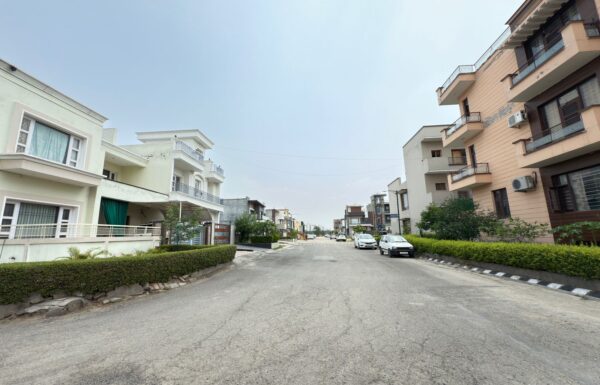 NADAR-PROPERTIES-MOHALI-DSS-129-MCC1-AEROCITY-SECTOR-99-EMAAR-RESIDENTIAL-PLOT
